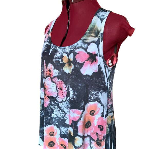 NWD - Floral Sleeveless Top - Black and Pink with rinestone details - Medium - Picture 7 of 8